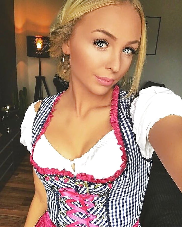 Sexy Dirndl Girls 150 1