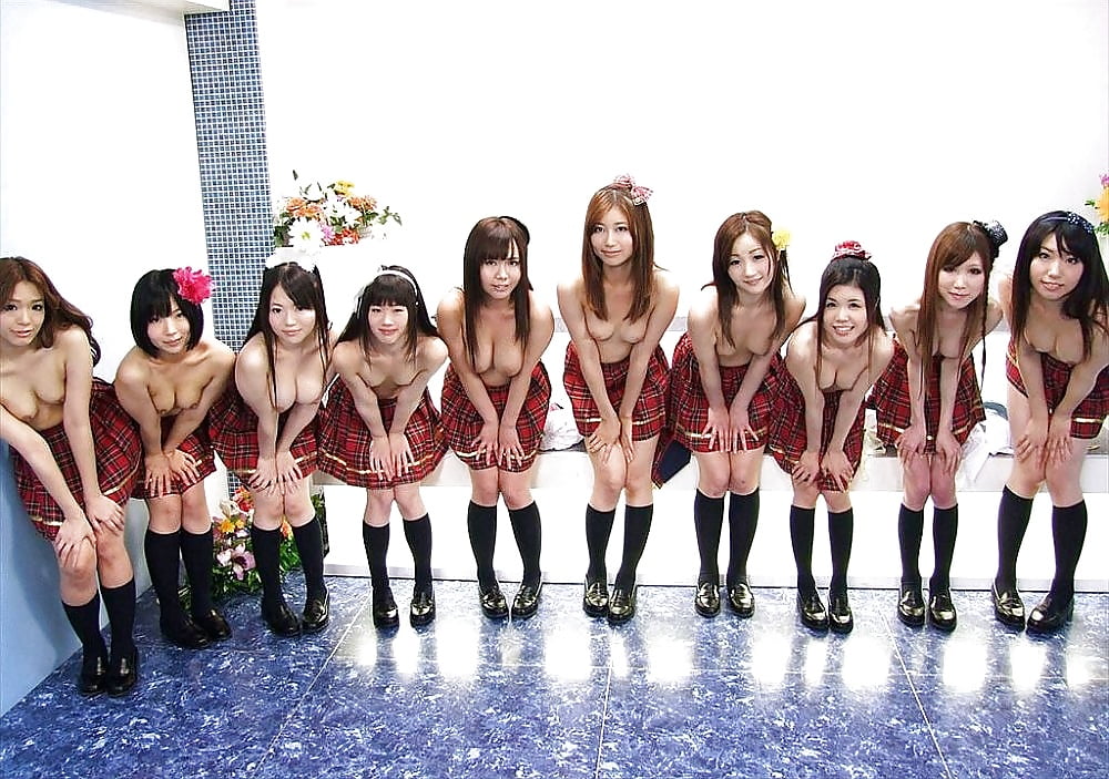 Naked Girl Groups 155 - Random Asian Groups 19