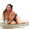 Lisa Appleton beach topless oct 2017 18